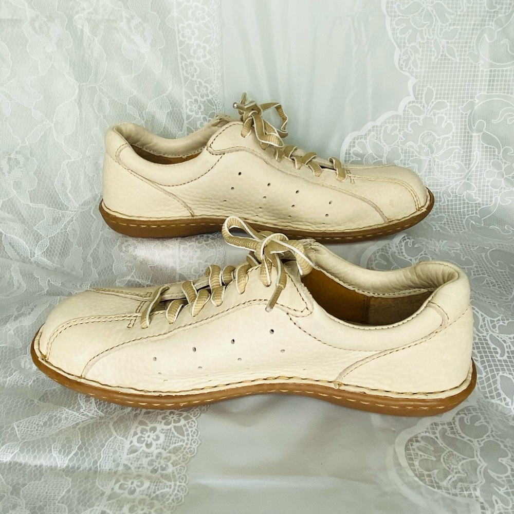 BORN WOMENS SHOES - Picture 4 of 9
